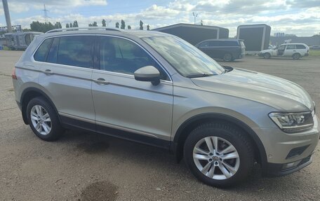 Volkswagen Tiguan II, 2018 год, 2 050 000 рублей, 2 фотография