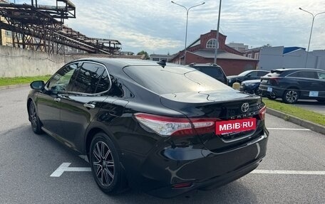 Toyota Camry, 2018 год, 2 112 000 рублей, 5 фотография