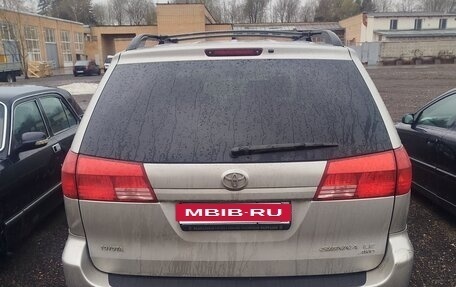 Toyota Sienna II рестайлинг, 2003 год, 850 000 рублей, 2 фотография