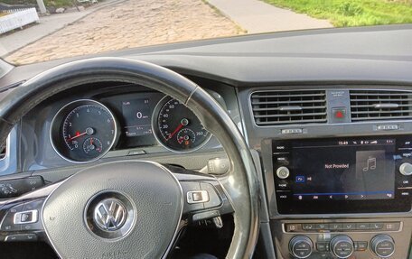 Volkswagen Golf VII, 2018 год, 1 800 000 рублей, 12 фотография