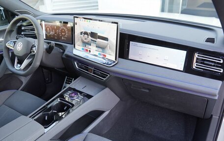 Volkswagen Tiguan, 2026 год, 4 900 000 рублей, 15 фотография