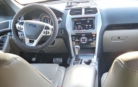 Ford Explorer VI, 2012 год, 1 950 000 рублей, 8 фотография
