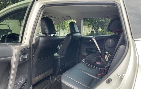 Toyota RAV4, 2016 год, 2 700 000 рублей, 7 фотография