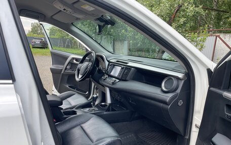 Toyota RAV4, 2016 год, 2 700 000 рублей, 6 фотография
