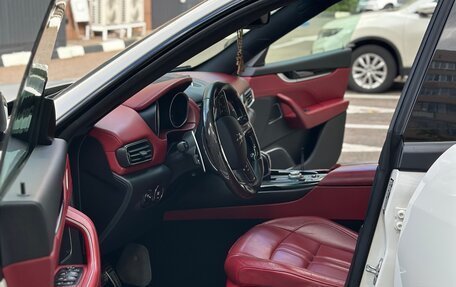Maserati Levante I, 2017 год, 3 800 000 рублей, 12 фотография