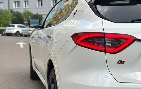 Maserati Levante I, 2017 год, 3 800 000 рублей, 11 фотография