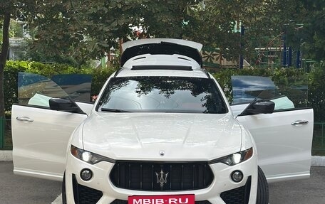 Maserati Levante I, 2017 год, 3 800 000 рублей, 8 фотография