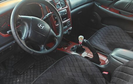 Hyundai Sonata IV рестайлинг, 2005 год, 440 000 рублей, 13 фотография