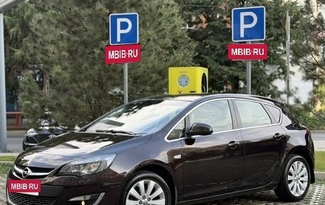 Opel Astra J, 2014 год, 900 000 рублей, 4 фотография