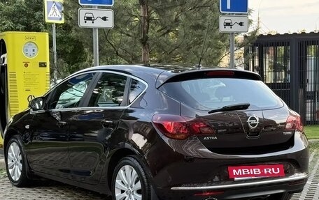Opel Astra J, 2014 год, 900 000 рублей, 10 фотография