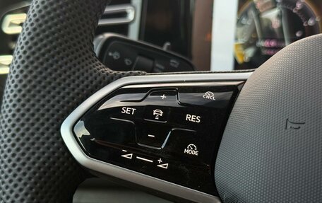 Volkswagen Tiguan, 2026 год, 4 750 000 рублей, 38 фотография