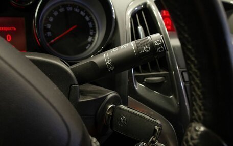 Opel Astra J, 2013 год, 920 000 рублей, 23 фотография