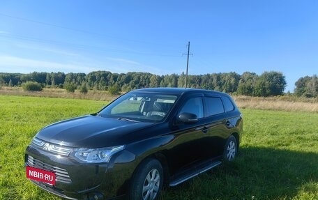 Mitsubishi Outlander III рестайлинг 3, 2012 год, 1 120 000 рублей, 3 фотография