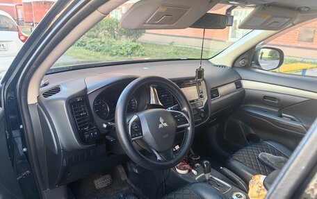 Mitsubishi Outlander III рестайлинг 3, 2012 год, 1 120 000 рублей, 10 фотография