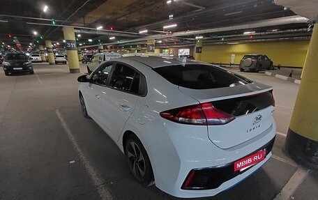 Hyundai IONIQ, 2016 год, 1 650 000 рублей, 4 фотография