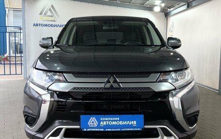 Mitsubishi Outlander III рестайлинг 3, 2021 год, 2 399 000 рублей, 8 фотография