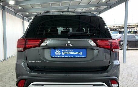 Mitsubishi Outlander III рестайлинг 3, 2021 год, 2 399 000 рублей, 4 фотография