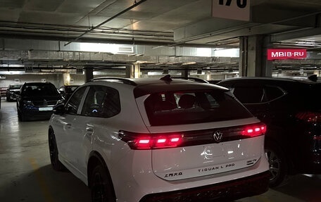 Volkswagen Tiguan, 2025 год, 4 000 000 рублей, 2 фотография