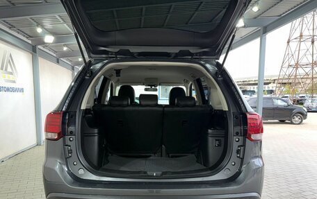 Mitsubishi Outlander III рестайлинг 3, 2021 год, 2 399 000 рублей, 9 фотография