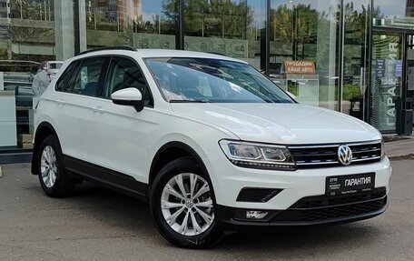 Volkswagen Tiguan II, 2020 год, 2 820 000 рублей, 3 фотография