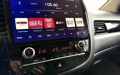 Mitsubishi Outlander III рестайлинг 3, 2021 год, 2 399 000 рублей, 15 фотография