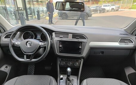 Volkswagen Tiguan II, 2020 год, 2 820 000 рублей, 17 фотография