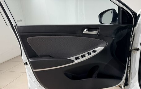 Hyundai Solaris II рестайлинг, 2013 год, 690 000 рублей, 15 фотография