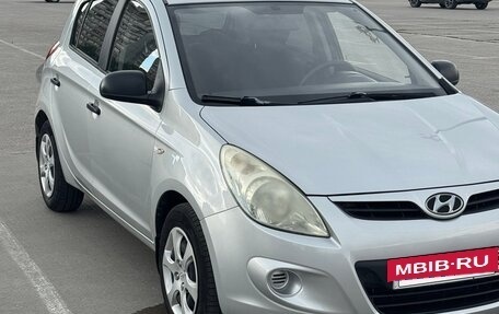Hyundai i20 IB рестайлинг, 2009 год, 535 000 рублей, 2 фотография