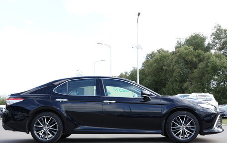 Toyota Camry, 2021 год, 3 400 000 рублей, 4 фотография