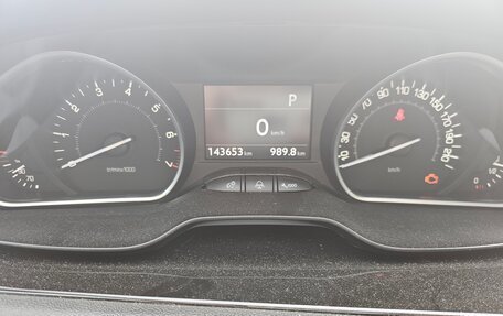 Peugeot 208 II, 2013 год, 650 000 рублей, 12 фотография