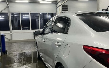 KIA Rio IV, 2019 год, 1 350 000 рублей, 2 фотография