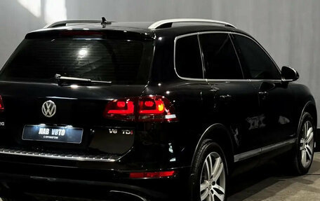 Volkswagen Touareg III, 2011 год, 1 990 000 рублей, 5 фотография