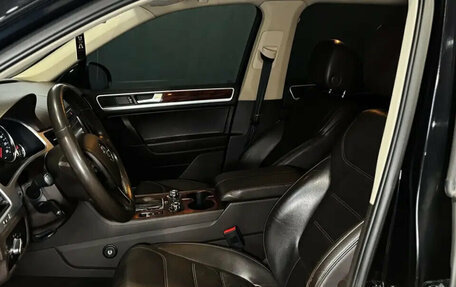 Volkswagen Touareg III, 2011 год, 1 990 000 рублей, 22 фотография