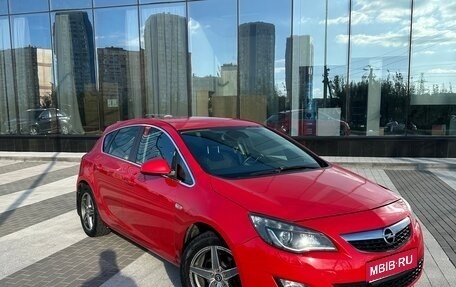 Opel Astra J, 2012 год, 620 000 рублей, 1 фотография