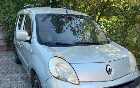 Renault Kangoo II рестайлинг, 2011 год, 550 000 рублей, 1 фотография