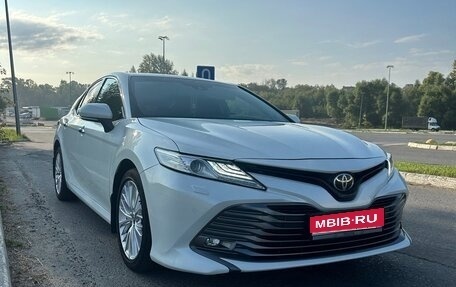 Toyota Camry, 2018 год, 2 550 000 рублей, 1 фотография