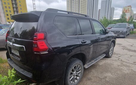 Toyota Land Cruiser Prado 150 рестайлинг 2, 2018 год, 5 350 000 рублей, 3 фотография