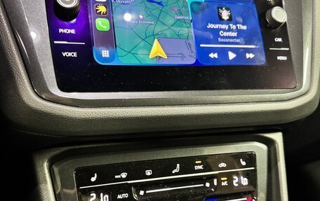 Volkswagen Tiguan II, 2021 год, 3 775 000 рублей, 21 фотография
