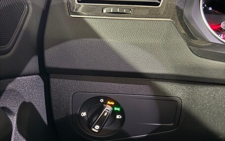 Volkswagen Tiguan II, 2021 год, 3 775 000 рублей, 20 фотография