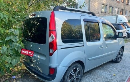 Renault Kangoo II рестайлинг, 2011 год, 550 000 рублей, 6 фотография