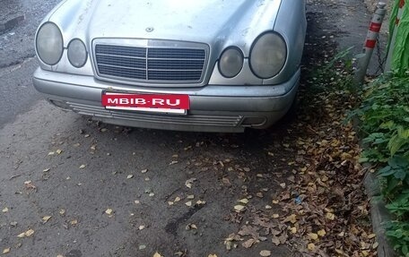 Mercedes-Benz E-Класс, 1999 год, 265 000 рублей, 2 фотография