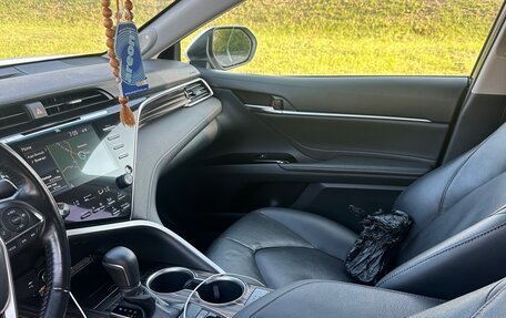 Toyota Camry, 2018 год, 2 550 000 рублей, 4 фотография