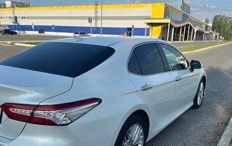Toyota Camry, 2018 год, 2 550 000 рублей, 9 фотография