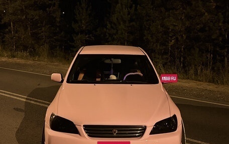 Lexus IS II рестайлинг 2, 2004 год, 1 400 000 рублей, 4 фотография