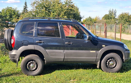 Chevrolet Niva I рестайлинг, 2015 год, 750 000 рублей, 3 фотография