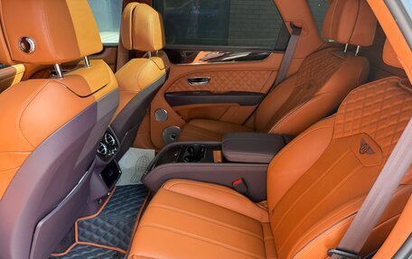 Bentley Bentayga I, 2021 год, 23 000 000 рублей, 26 фотография