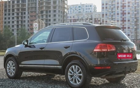 Volkswagen Touareg III, 2011 год, 1 689 000 рублей, 3 фотография