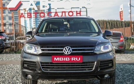 Volkswagen Touareg III, 2011 год, 1 689 000 рублей, 2 фотография