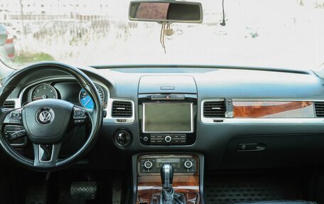Volkswagen Touareg III, 2011 год, 1 689 000 рублей, 22 фотография