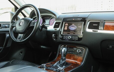 Volkswagen Touareg III, 2011 год, 1 689 000 рублей, 23 фотография
